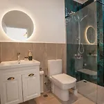 Hotel House