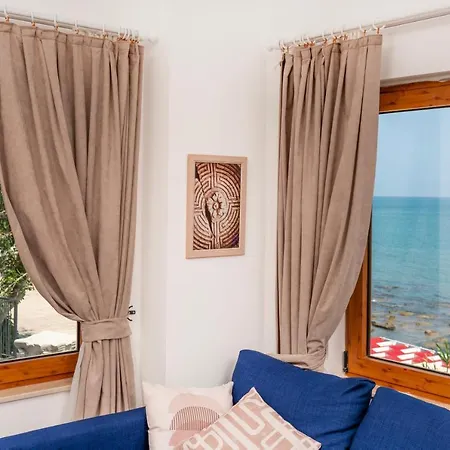 House 3* סייד